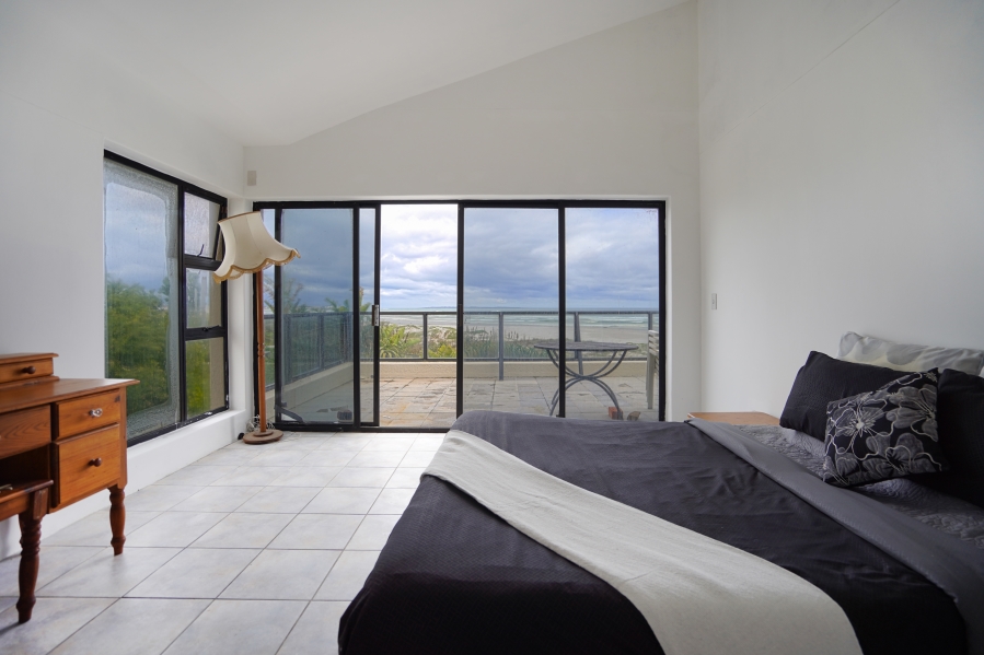 4 Bedroom Property for Sale in Van Riebeeckstrand Western Cape